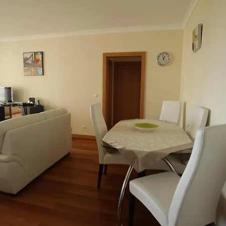 One Bedroom Holiday With Balcony And Pool Apartmán Funchal (Madeira)