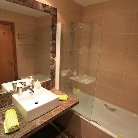 One Bedroom Holiday With Balcony And Pool Apartmán *